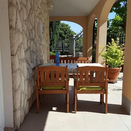 In Mit Garten, Terrasse